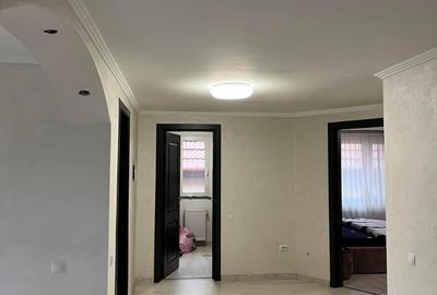 Casă cu 7 camere, D+P+E, garaj, Episcopia Bihor, Oradea. - 4