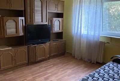 Apartament 2 Camere - Zona CET - Etaj 1 - Mobilat