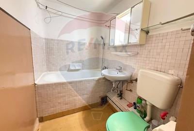 De vânzare apartament  2 camere , Etaj  1, Str. Moldovei, Rogerius - 7