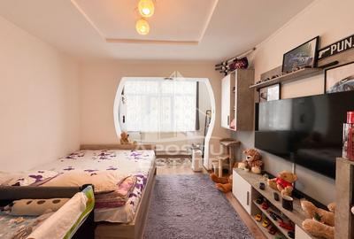 Apartament cu 2 camere, decomandat, Et. 3, Pizzeria Hot, Hunedoara - 2