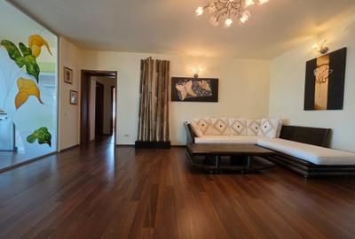 Apartament cu 3 camere semidecomandat în Calea Plevnei