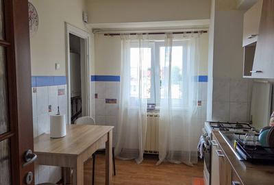 Se inchiriaza o camera intr-un apartament cu 2 camere aproape de FSEGA - 3