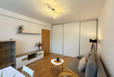 Apartament cu 2 camere decomandat, mobilat în Tractorul