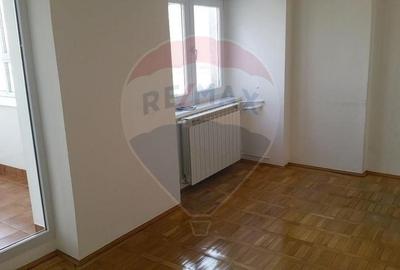 INCHIRIERE/Apartament spațios cu 4 camere – Bd. Unirii nr. 76 - 7