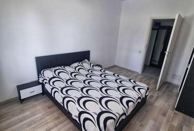 Apartament cu 2 camere semidecomandat, mobilat în Apărătorii Patriei