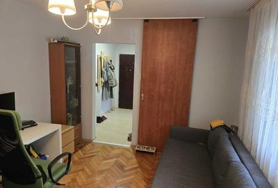 Odobesti, 3 camere, parter, bloc 4 etaje - 1