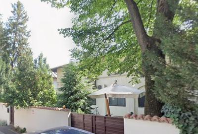 Apartament cu 4 camere, mobilat în Primăverii