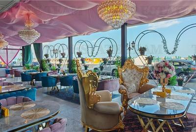 RESTAURANT CU TERASA 300MP, COMPLET MOBILAT/UTILAT, CHIRIAS EXISTENT, IN PRIMA L - 1