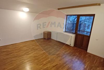 DE INCHIRIAT: Casă / Vilă P+1 - Zona Centrala BAIA MARE - 15