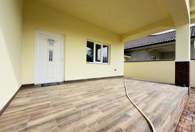 Duplex despartit prin camera tehnica, 3 camere - Beregsau Mare - 17