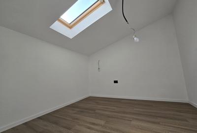 Apartament superb pe 2 niveluri. Bucatarie inchisa. 2 Locuri de Parcare. - 14