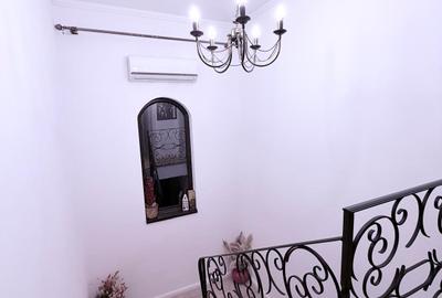 Vand vila individuala,amenajata modern situata in Selimbar,  zona Triajului - 9