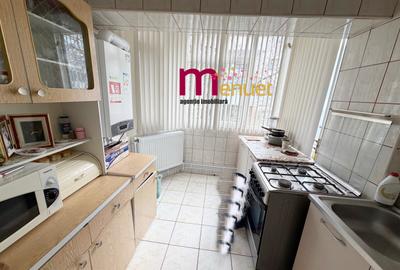 Apartament 3 camere,str.Victoriei,etaj 1,90 mp - 3
