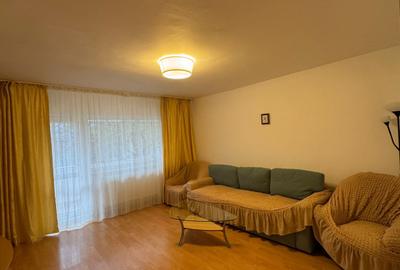 Apartament cu 2 camere semidecomandat, mobilat în Vitan Mall