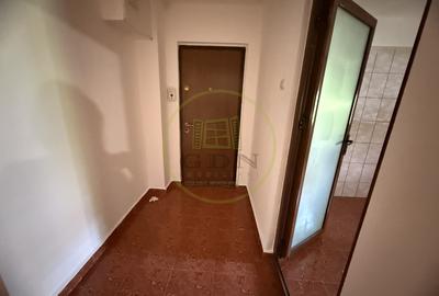 Apartament 4 camere, 83,30 mp, cartier Craiovita Noua, zona Scoala Elena Farago - 9