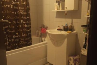 Apartament cu 2 camere semidecomandat în Brâncoveanu