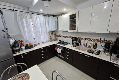 Apartament cu 3 camere semidecomandat, mobilat în Mănăștur