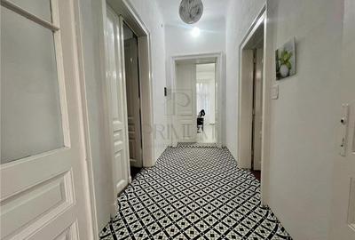 FABRIC - 4 CAM - ETJ.1 - 2 BAI - 3 BOXE - CURTE - ARHITECTURAL - ZONA ISTORICA- - 13