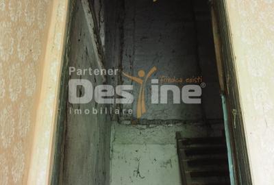 VAND CASA IN CENTRUL VECHI,DEJ,CURTE COMUNA,NECESITA RENOVARE - 7
