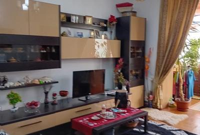 Apartament cu 3 camere decomandat în Sebastian