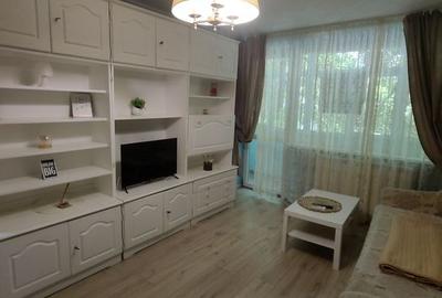 Apartament cu 2 camere semidecomandat, mobilat în Muncii
