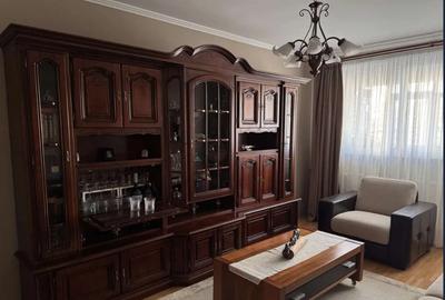 Apartament cu 3 camere decomandat, mobilat în Pantelimon