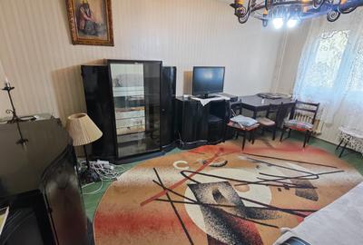 Apartament cu 3 camere decomandat în Brâncoveanu