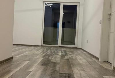 Apartament cu 2 camere semidecomandat în Florești