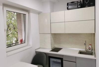 GARSONIERA BUCATARIE INCHISA, BLOC NOU, MOBILAT/UTILAT MODERN, CURAT - 1