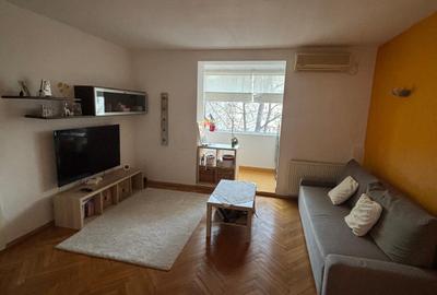 Apartament cu 2 camere, mobilat în Vatra Luminoasă