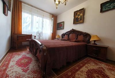 Apartament luminos cu vedere spre biserică, într-un cartier verde și liniștit. - 18