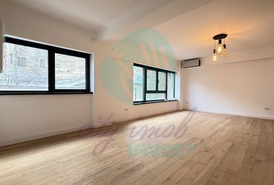 Apartament cu 3 camere semidecomandat în Polonă