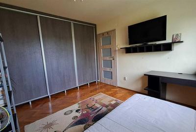 Apartament 3 camere decomandat,Bd -ul Grivitei ,etaj intermediar - 7