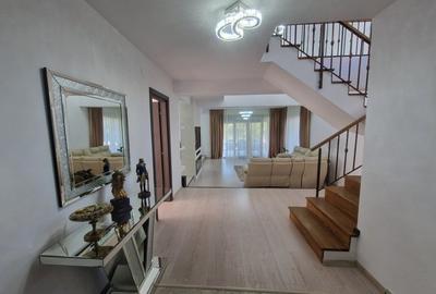 Vilă amplasată pe malul lacului - 11