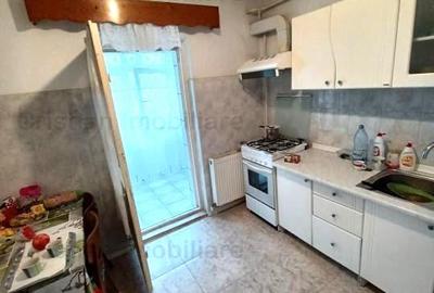 70mp  ETAJ 2 apart 3 cam conf 1 decomandat  Buzaului - 5