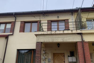 LOCATIE , LOCATIE !! - 1