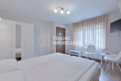Casă generoasă cu 11 camere + spațiu comercial inclus | Calea Radnei - 12