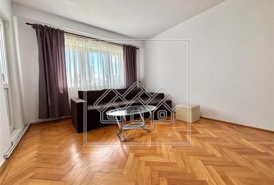 Apartament de vanzare in Sibiu - 3 camere, balcon, pivnita - zona buna - 18