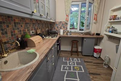 Titan, 10 minute metrou Costin Georgian, Barajul Bistritei, renovat complet, - 1