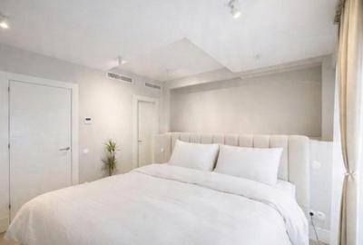 Apartament cu 4 camere decomandat în Pipera