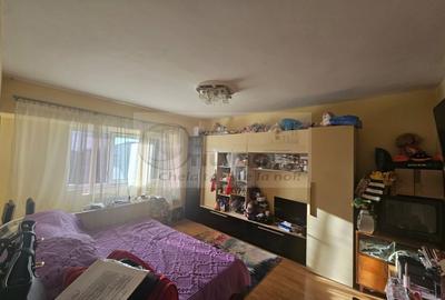 Apartament cu 2 camere decomandat, mobilat în Dacia
