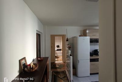 Apartament cu 3 camere de vânzare în Reghin str. Făgărașului - 4