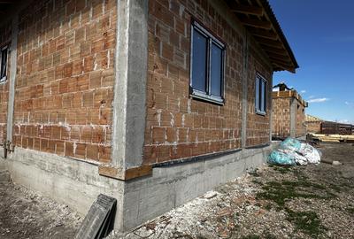 Vanzare Casa Noua 4 camere 2 Bai Terasa S.util 100 mp. Teren 425 mp. Finisata - 5