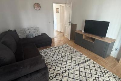 Apartament cu 3 camere decomandat, mobilat în Mărăști