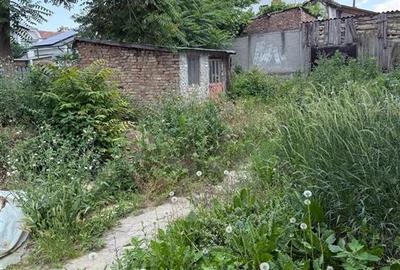 Casa zona centrala, 5 camere,  compusa din doua apartamente, chirpic si caramida - 33