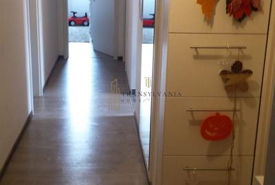 Apartament 3 camere, decomandat - 8