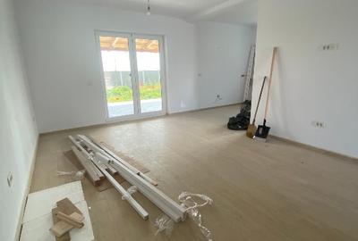 Duplex 1/2 - P+1+M, 160 mpU+terasa, 3 bai, 290 mpT - VANZATOR p. fiz, COMISION 0 - 8