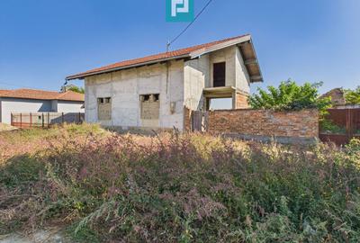 Casă la roșu cu 4 camere de vânzare - 4