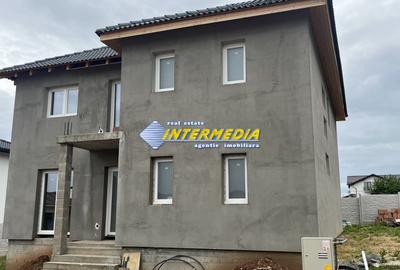 Casa noua de vanzare in Alba Iulia cu 4 camere semifinisata cu apa gaz curent - 1