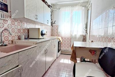 Apartament 3 camere decomandat, etaj 2, Micro 21 – centrală termica - 4